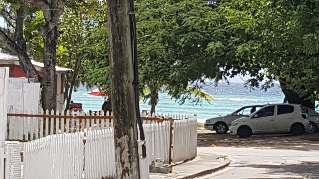 Worthing Beach Apartments Bridgetown Extérieur photo