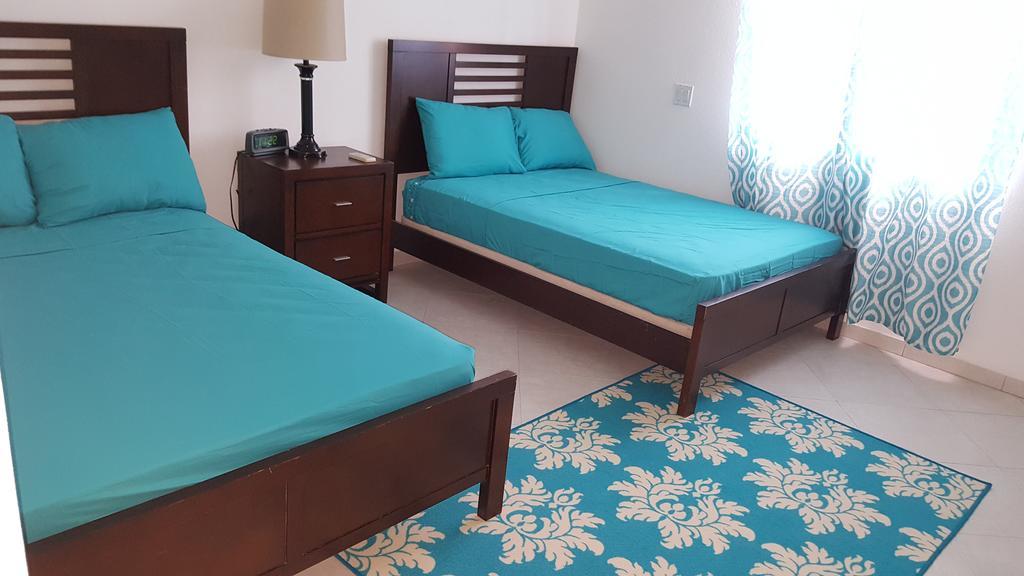 Worthing Beach Apartments Bridgetown Extérieur photo