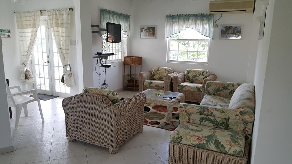 Worthing Beach Apartments Bridgetown Extérieur photo